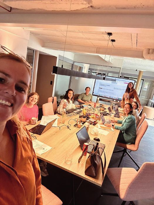 Jolien met een workshopgroep